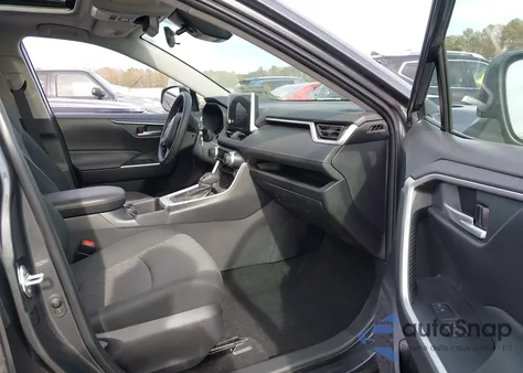 2023 Toyota Rav4 Xle z USA, uszkodzony, nr VIN 2T3W1RFV2PW291900